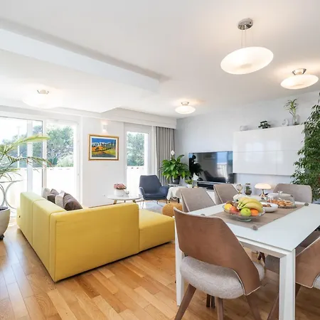 Apollo In With Sea View