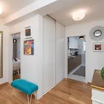 Apollo In With Sea View Apartman