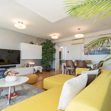 Apartmán Apollo In With Sea View