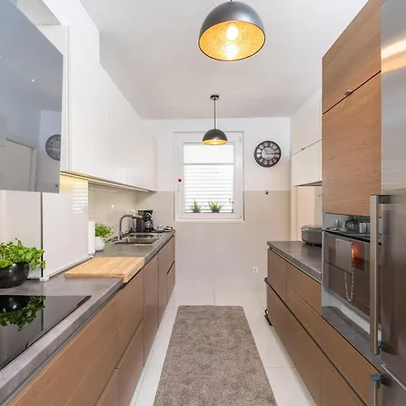 Apollo In With Sea View *