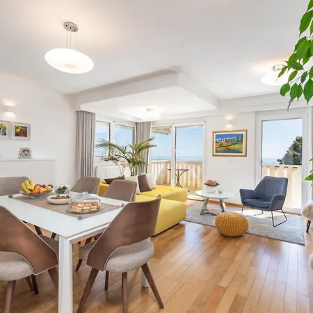 Apollo In With Sea View *