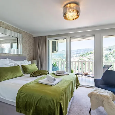 Apollo In With Sea View Apartmán *