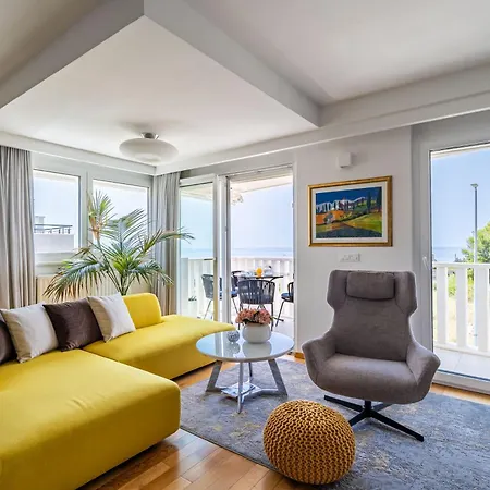 Apollo In With Sea View *