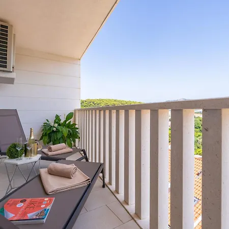 Apollo In With Sea View