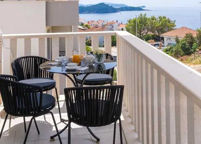 Apollo In With Sea View