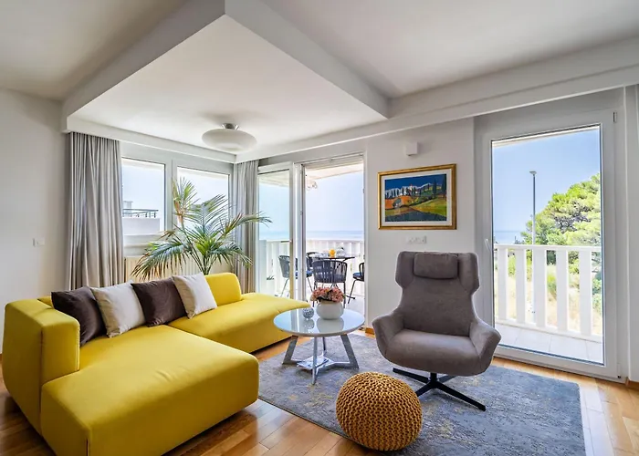Apollo In With Sea View *